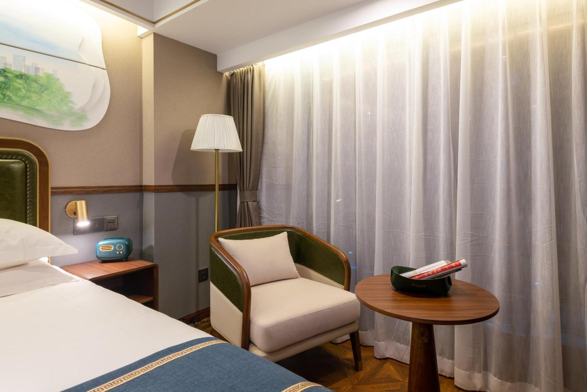 Nost Algia S Hotel Near Beijing Cbd - Cctv, China Zun, Skp And Sanlitun, Tian'Anmen Square, Forbidden City, Free Daily Necessities, Free Night Snack, Free Laundry, English Communication Well, Free Travel Advice , Free Gymnastic, Exterior photo