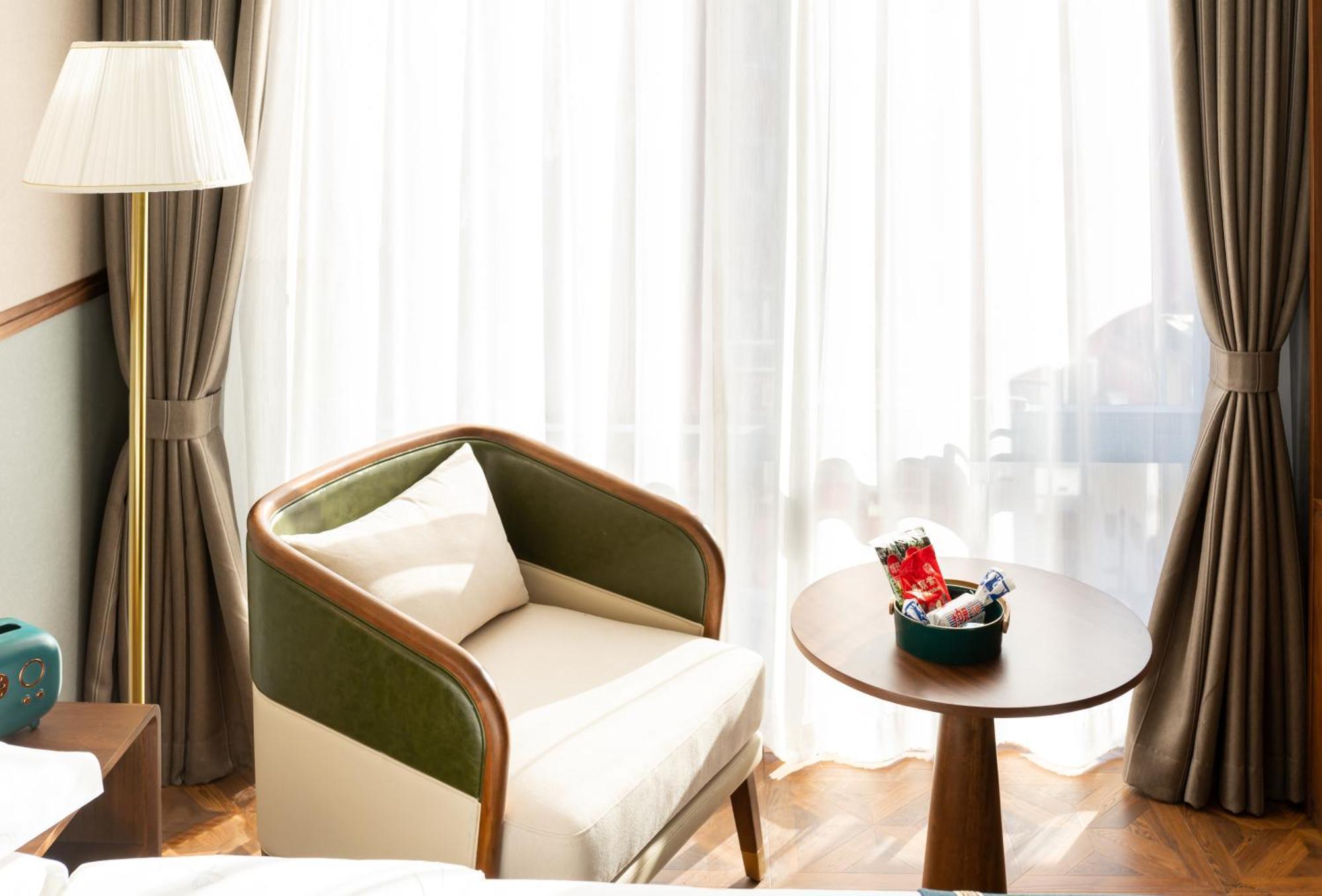 Nost Algia S Hotel Near Beijing Cbd - Cctv, China Zun, Skp And Sanlitun, Tian'Anmen Square, Forbidden City, Free Daily Necessities, Free Night Snack, Free Laundry, English Communication Well, Free Travel Advice , Free Gymnastic, Exterior photo