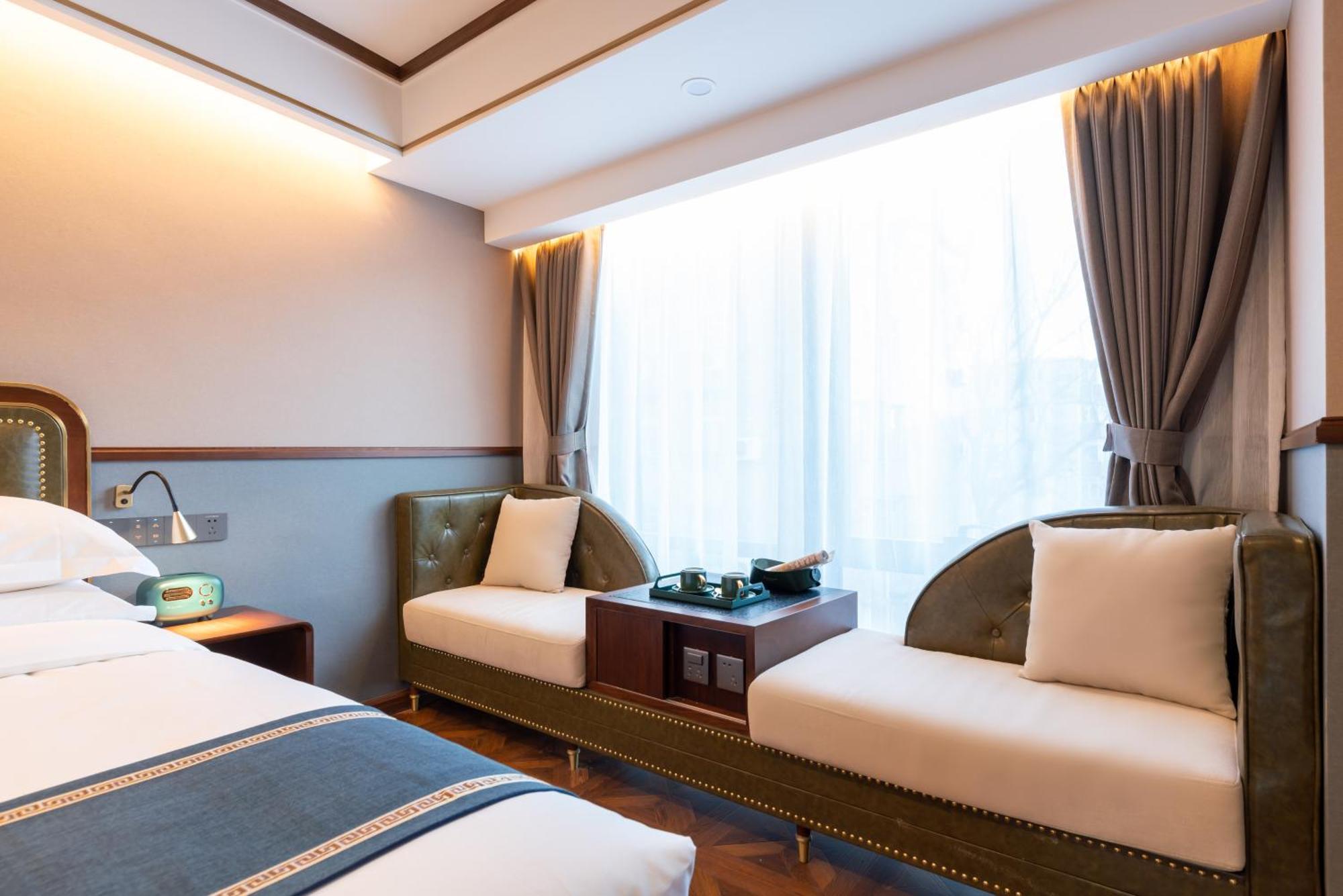 Nost Algia S Hotel Near Beijing Cbd - Cctv, China Zun, Skp And Sanlitun, Tian'Anmen Square, Forbidden City, Free Daily Necessities, Free Night Snack, Free Laundry, English Communication Well, Free Travel Advice , Free Gymnastic, Exterior photo